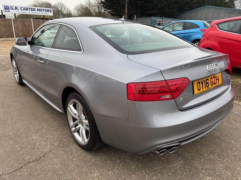 Begagnad Audi A5 S-Line 2016 Grå Sportkupé