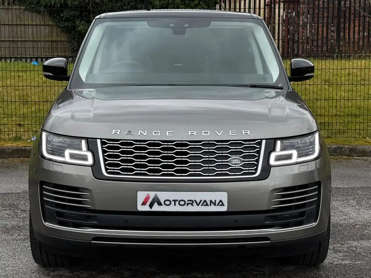Used Land Rover Range Rover Vogue SE 404 HP (297 kW) 2018 Silver SUV