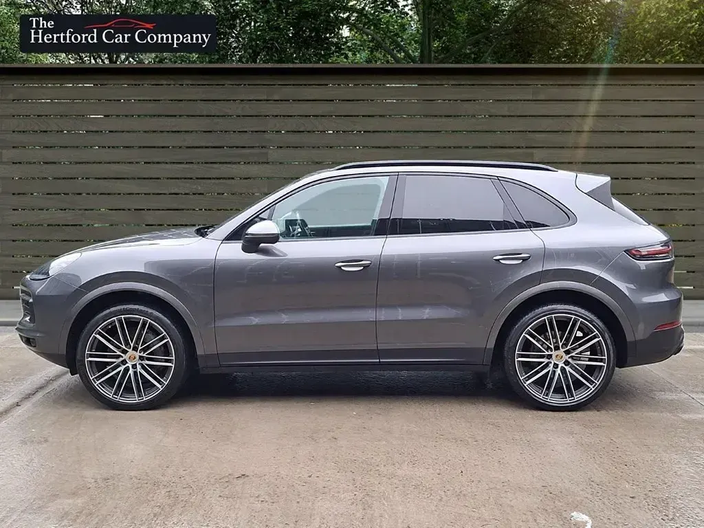 Usado Porsche Cayenne 440 HP (323 kW) 2020 Cinzento SUV
