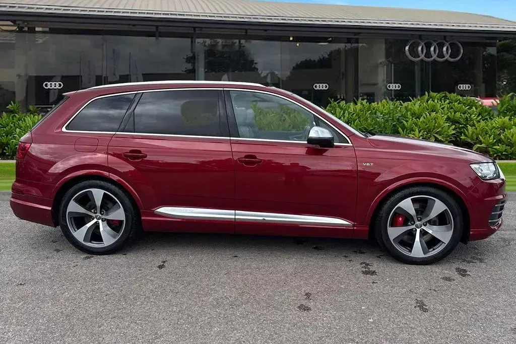 Used Audi SQ7 Advanced 435 HP (319 kW) 2018 Red SUV