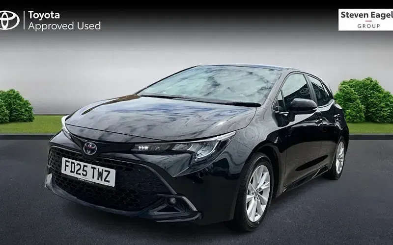 Used Toyota Corolla 140 HP (102 kW) 2026 Hatchback