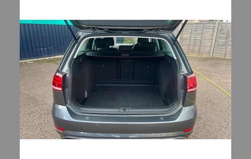 Used VW Golf VIII Match 147 HP (108 kW) 2020 Grey Estate