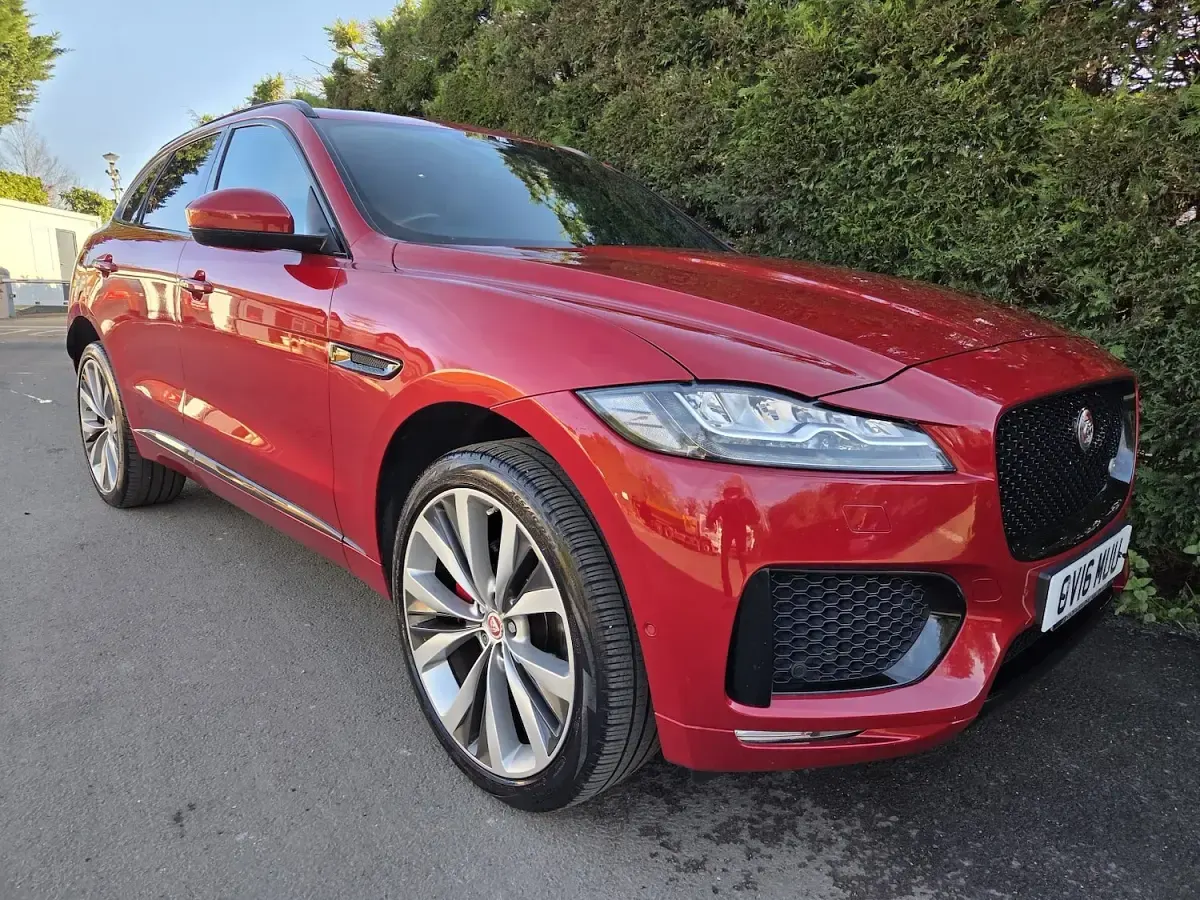 Used Jaguar F-Pace S 300 HP (220 kW) 2016 Red SUV