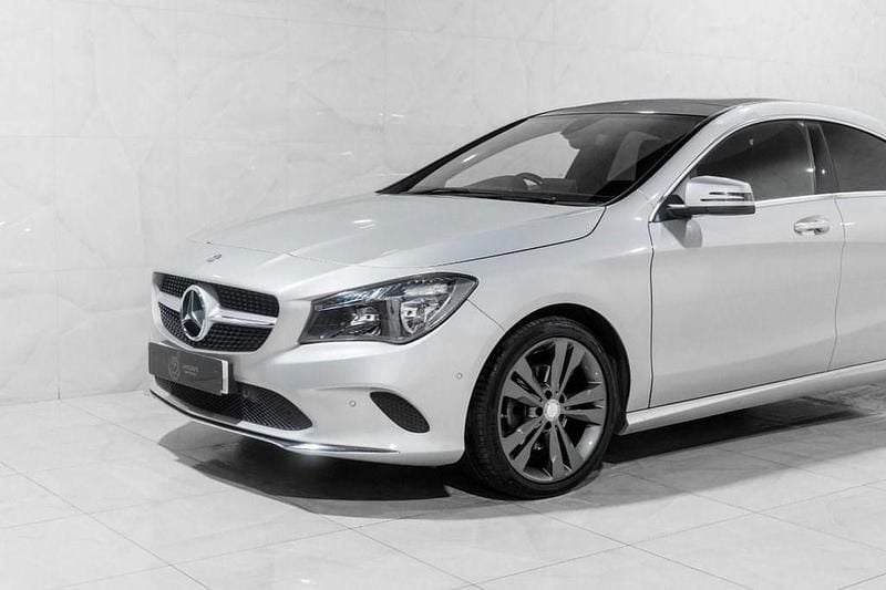 Used Mercedes CLA220 177 HP (130 kW) 2017 Silver Sedan