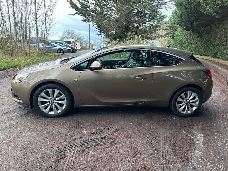 Used Vauxhall Astra GTC SRi 2013 Beige Hatchback