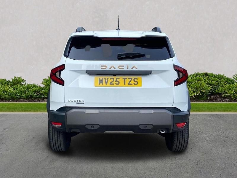 Used Dacia Duster Extreme 140 HP (102 kW) 2025 White Hatchback