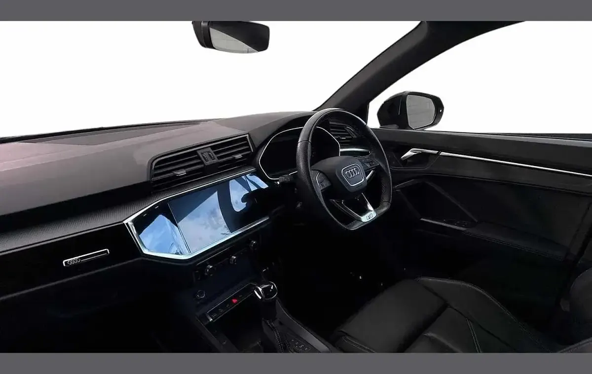 Second-hand Audi Q3 Black Edition 245 CP (180 kW) 2023 Albastru SUV