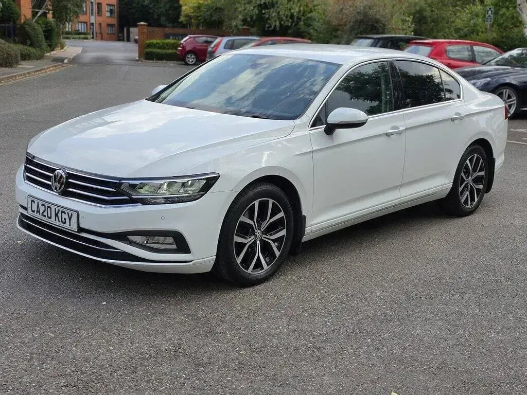Used VW Passat SEL 2020 White Sedan