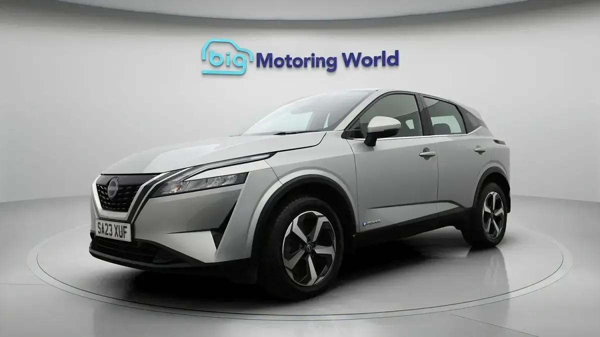 Used Nissan Qashqai Acenta Premium 190 HP (139 kW) 2023 Silver SUV
