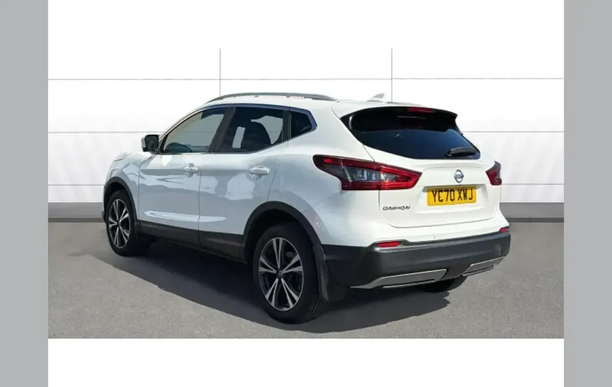 Used Nissan Qashqai N-Connecta 160 HP (117 kW) 2020 White SUV