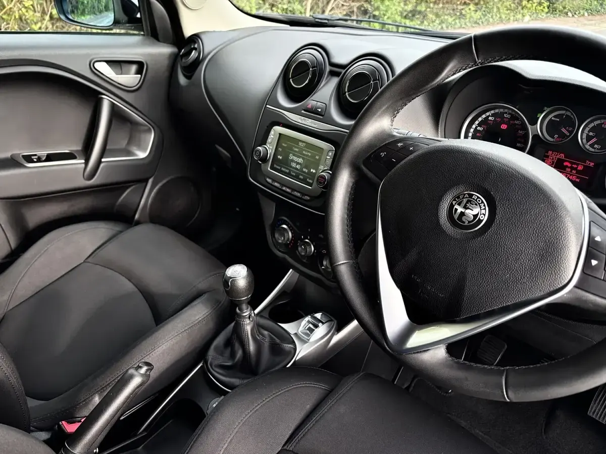 Used Alfa Romeo MiTo 105 HP (77 kW) 2018 Black Hatchback