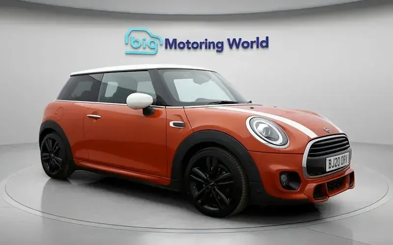Usado Mini Cooper Hatch 136 HP (100 kW) 2020 Laranja Citadino