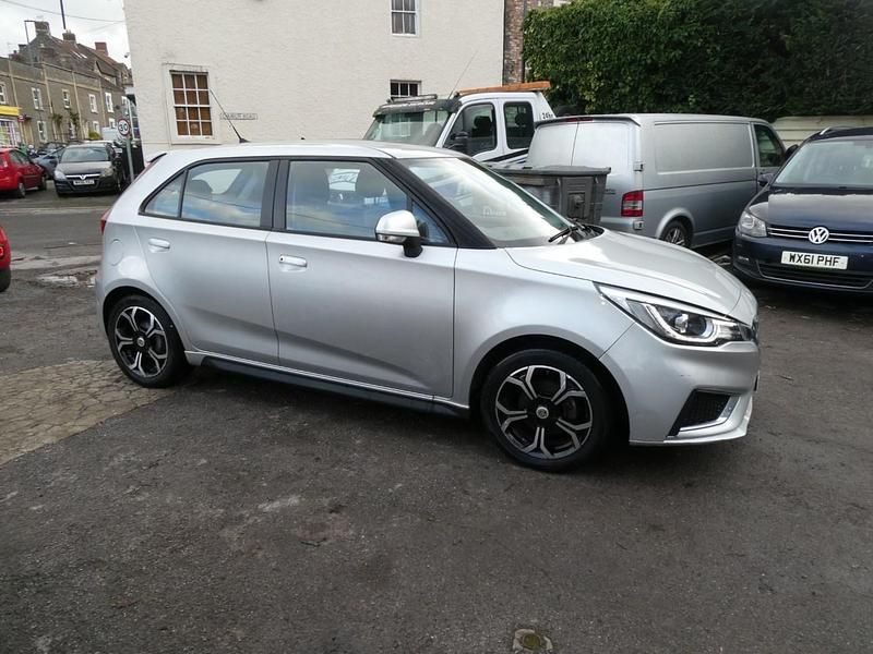 Used MG MG3 Exclusive 106 HP (77 kW) 2019 Silver Hatchback