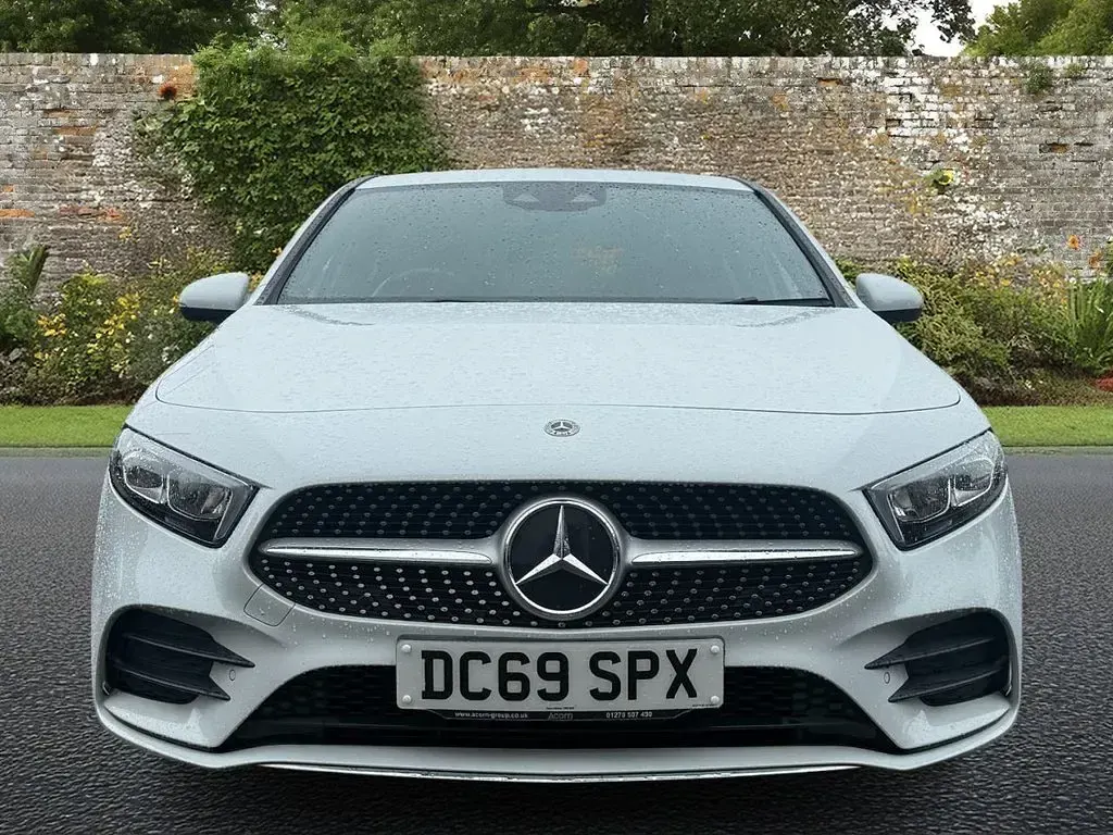 Used Mercedes A190 AMG line 2019 White Hatchback