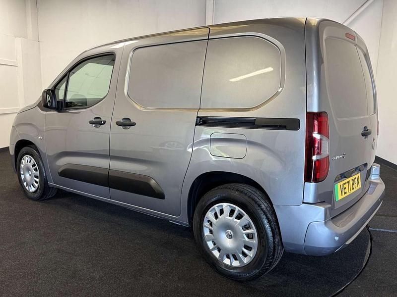 Second-hand Vauxhall Combo Sportive 50 kW (68 CP) 2021 Gri Monovolum