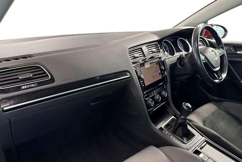 Used VW Golf VII GT 150 HP (110 kW) 2019 Red Hatchback