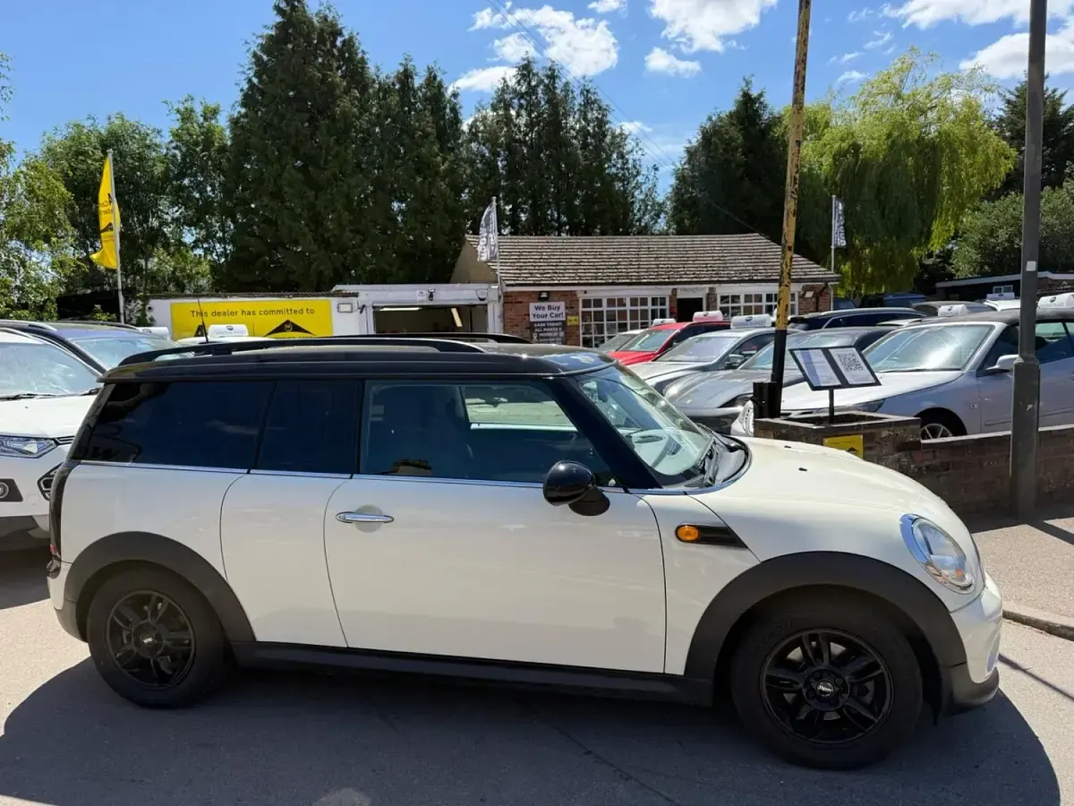 Used Mini Cooper Clubman 2011 White Estate