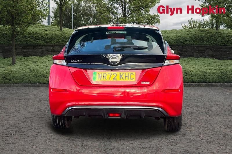 Used Nissan Leaf Acenta 110 kW (150 HP) 2022 Red Hatchback