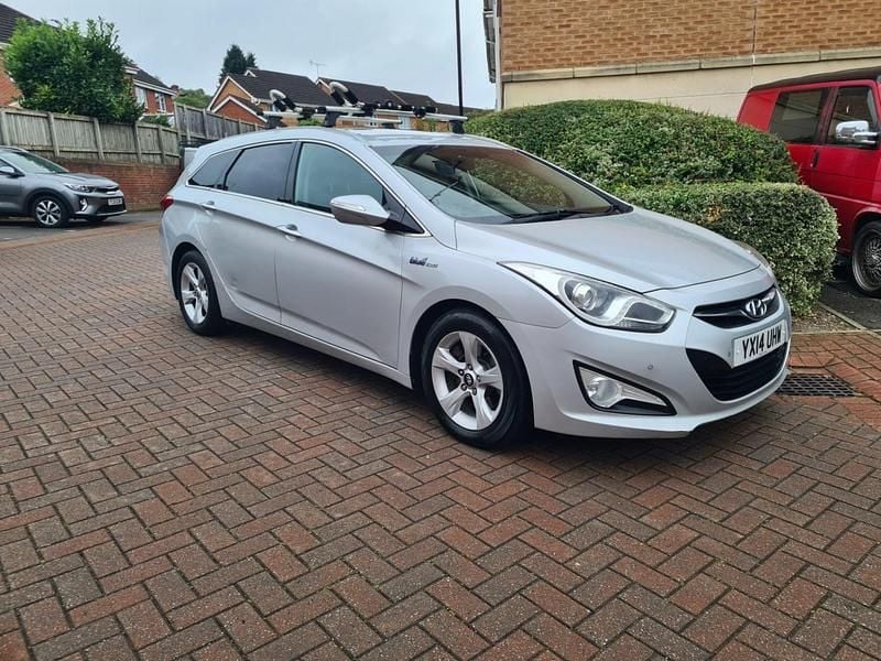 Silver Used 2014 Hyundai i40 Style Estate | £1,895 (Fair price) - Image 1/4
