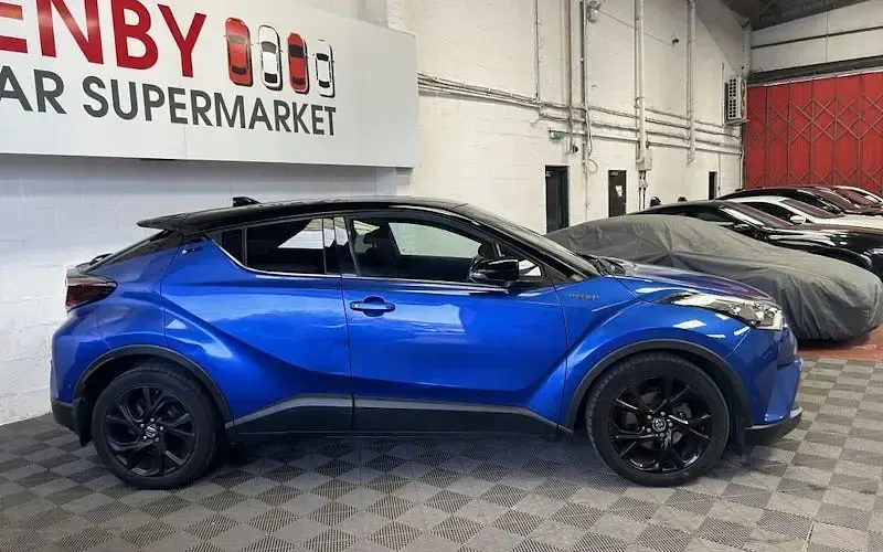 Used Toyota C-HR 122 HP (89 kW) 2019 Blue SUV