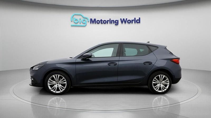 Used Seat Leon SE Dynamic 116 HP (85 kW) 2022 Grey Hatchback