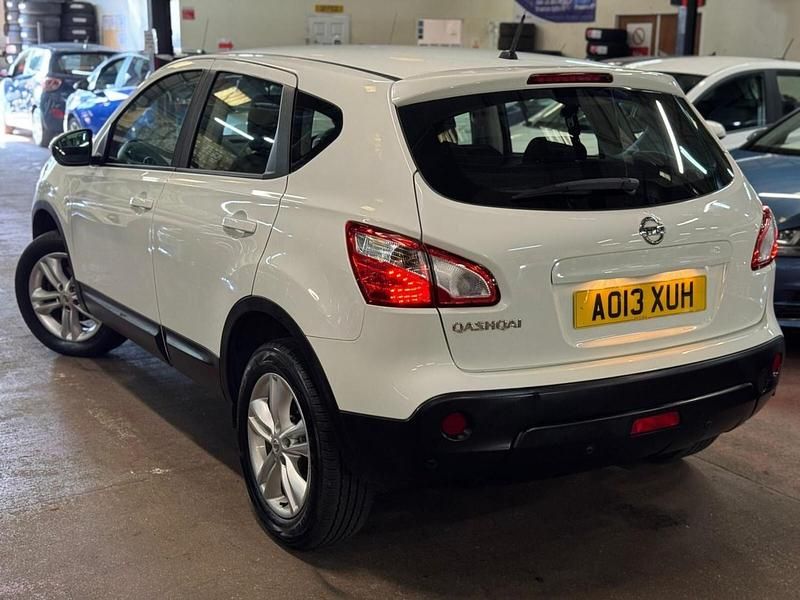 Used Nissan Qashqai Acenta 2013 White SUV