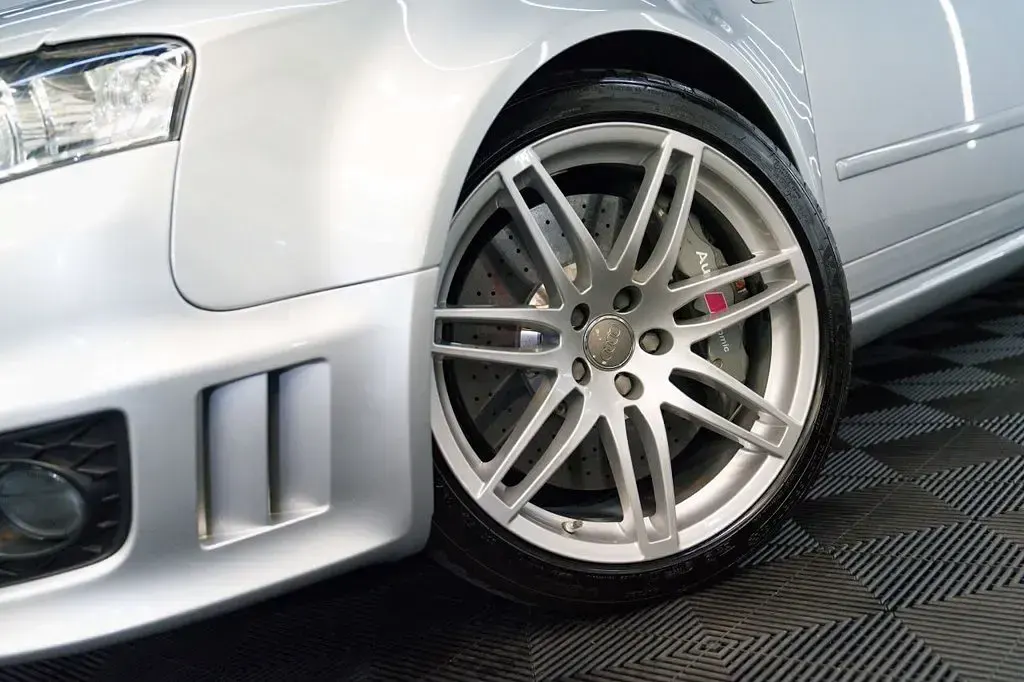 Used Audi RS4 420 HP (308 kW) 2007 Silver Sedan