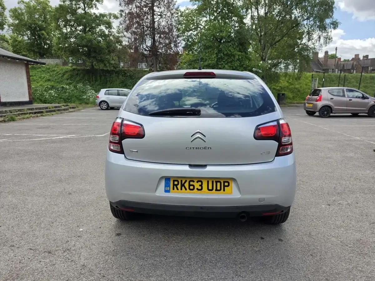 Usado Citroën C3 VTR Sport 90 HP (66 kW) 2013 Prateado Citadino