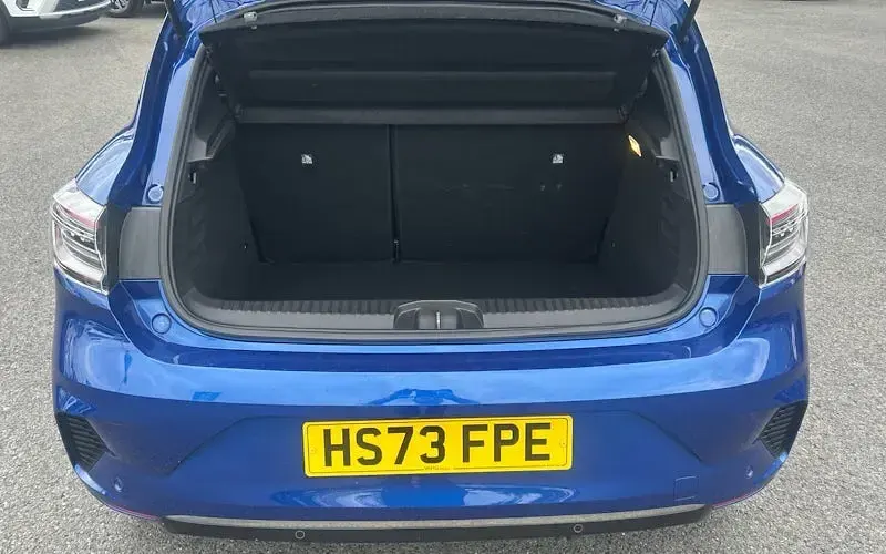 Used Renault Clio Techno 143 HP (105 kW) 2025 Hatchback