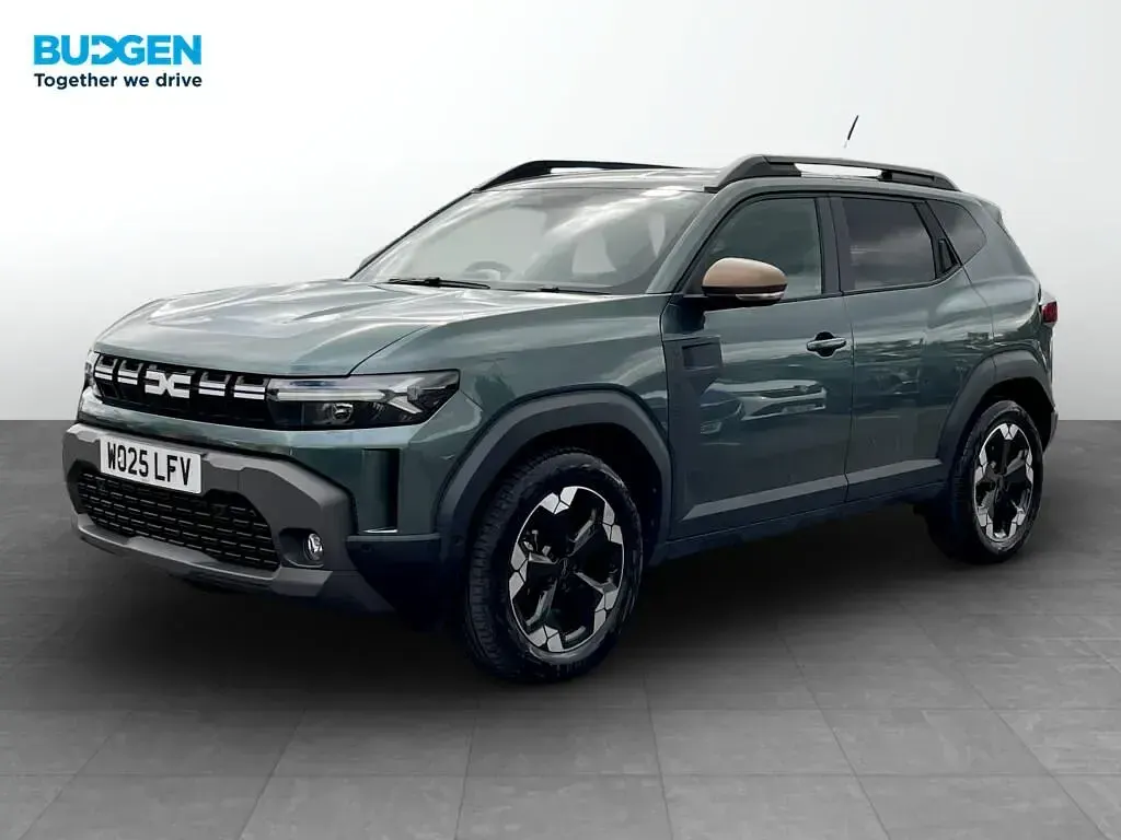 Used Dacia Duster Extreme 143 HP (105 kW) 2025 Green Hatchback