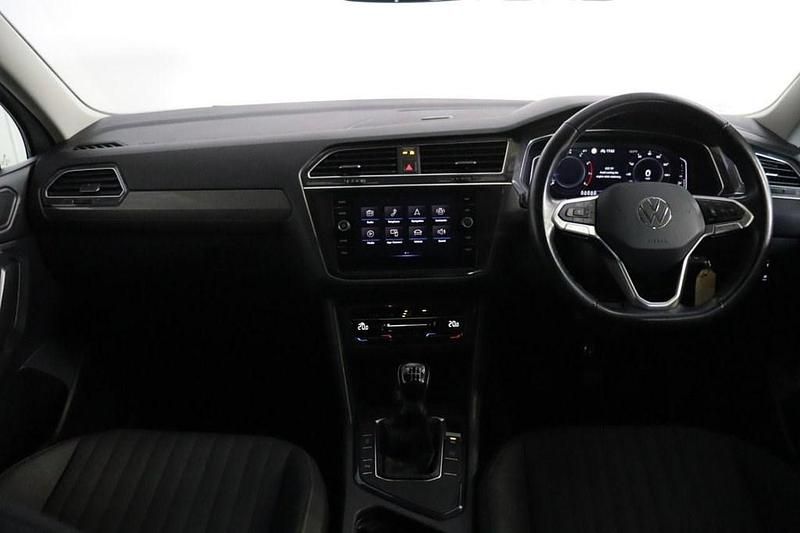 Used VW Tiguan Allspace Life 150 HP (110 kW) 2023 White SUV