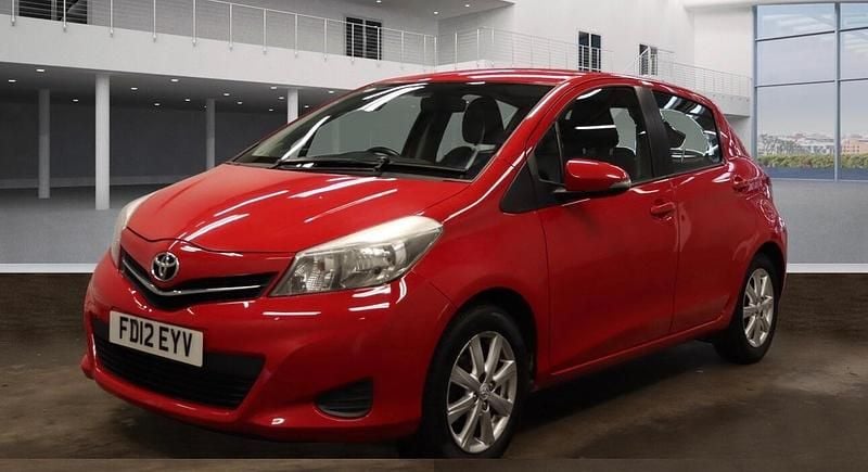 Red Used 2012 Toyota Yaris Hatchback | £3,495 (A bit pricey) - Image 1/4