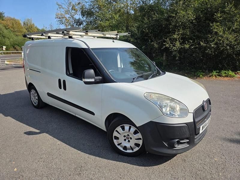 White Used 2014 Fiat Doblò MPV | £2,795 (Fair price) - Image 1/4