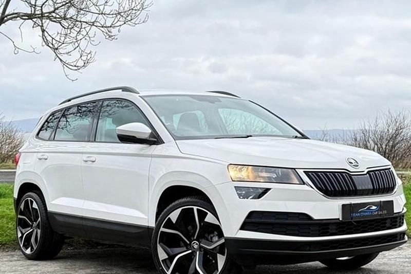 White Used 2018 Skoda Karoq SE SUV | £13,975 (Good price) - Image 1/1