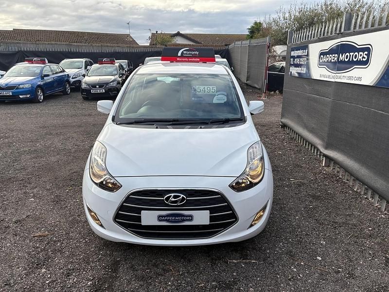Used Hyundai ix20 SE 115 HP (84 kW) 2017 White Hatchback