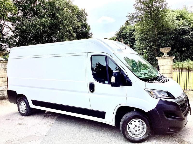 White Used 2021 Citroën Relay Van | £9,450 (Good price) - Image 1/4