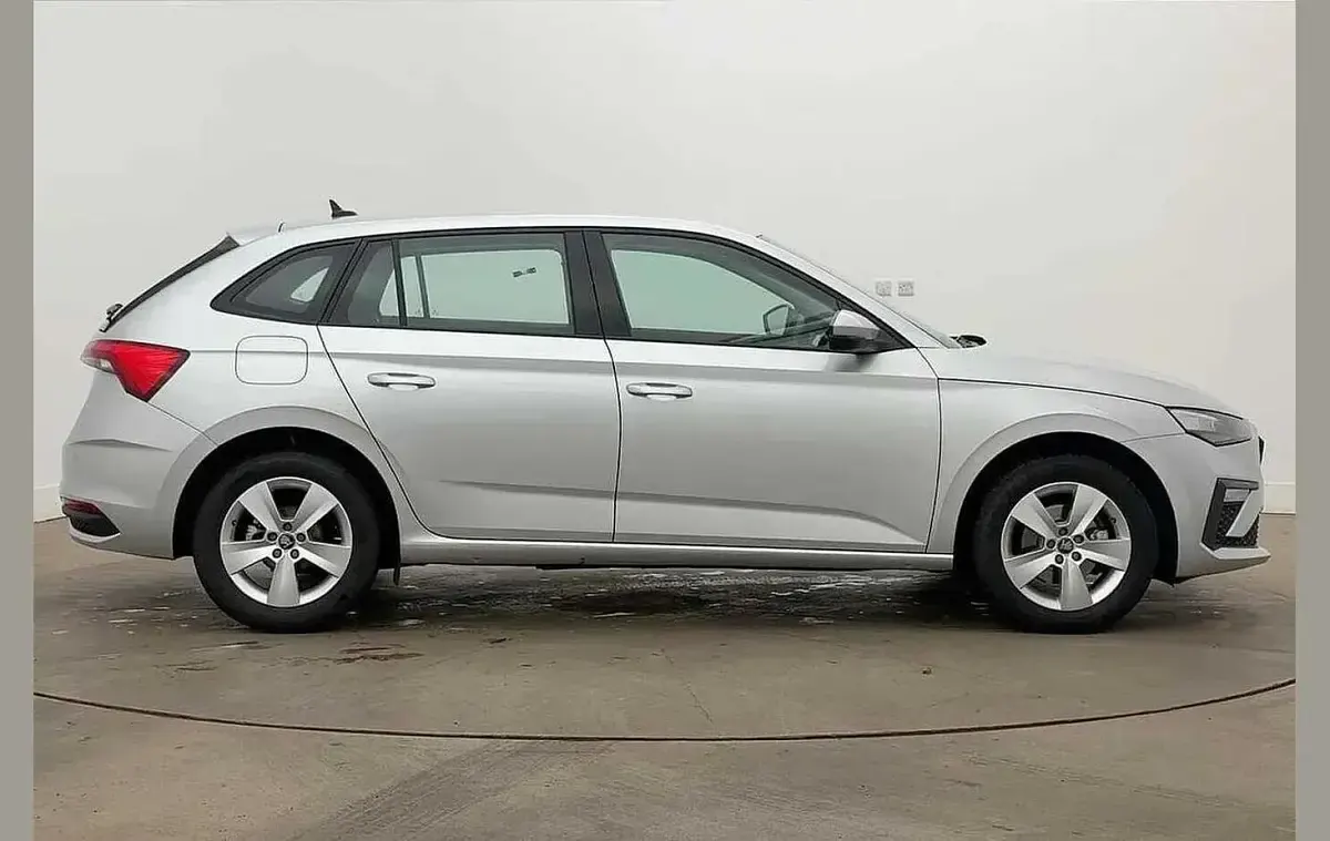 Used Skoda Scala SE 113 HP (83 kW) 2025 Brilliant silver metallic Hatchback