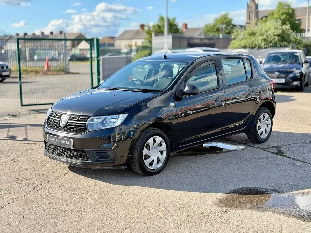 Begagnad Dacia Sandero Ambiance 90 HK (66 kW) 2017 Svart Halvkombi