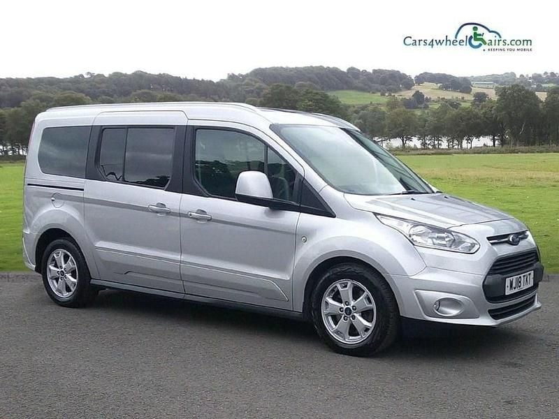 Used Ford Grand Tourneo Connect Titanium 120 HP (88 kW) 2018 Silver MPV