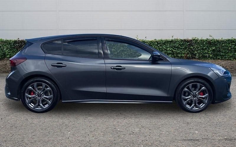 Used Ford Focus ST-Line 125 HP (91 kW) 2025 Hatchback