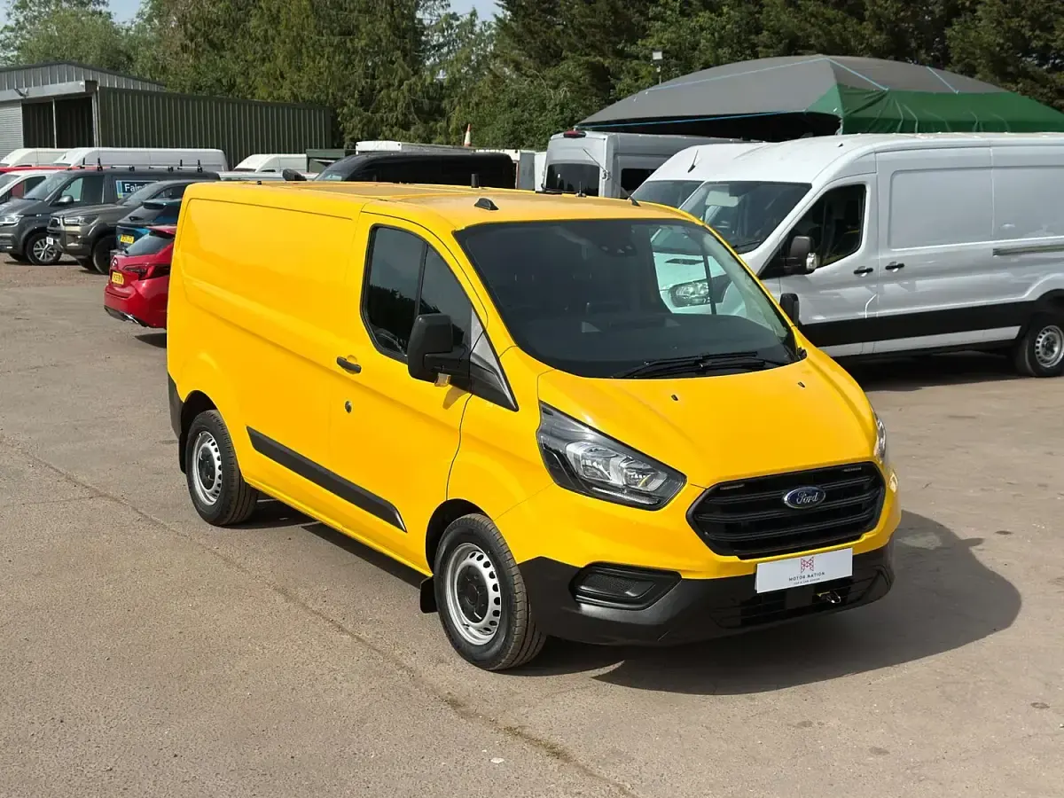 Used Ford Transit Custom S 130 HP (95 kW) 2022 Yellow Van