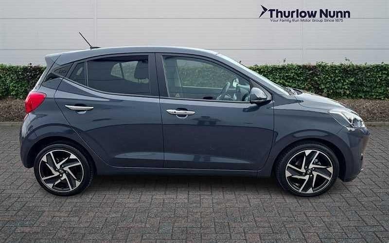 Used Hyundai i10 Premium 63 HP (46 kW) 2025 Grey Hatchback