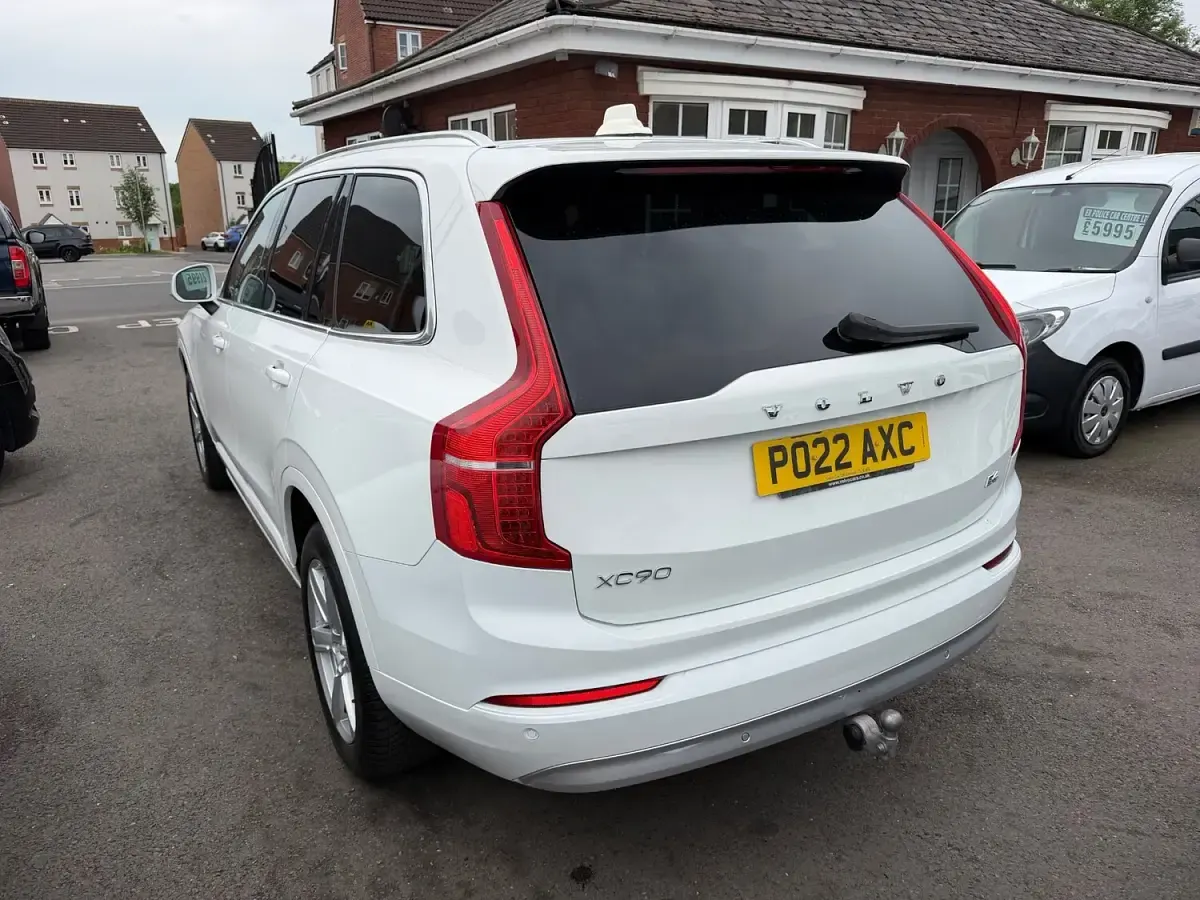 Used Volvo XC90 Inscription 300 HP (220 kW) 2022 White SUV