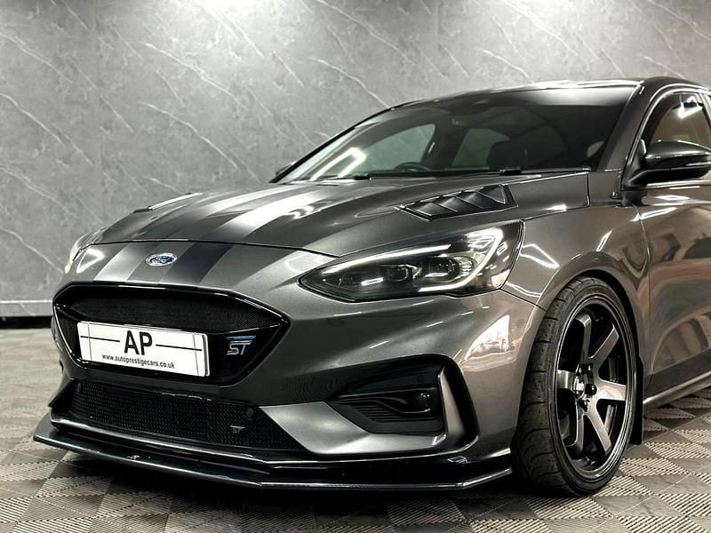 Used Ford Focus Performance Edition 410 HP (301 kW) 2020 Grey Hatchback
