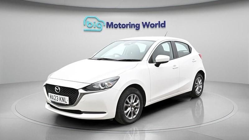 Used Mazda 2 90 HP (66 kW) 2023 White Hatchback