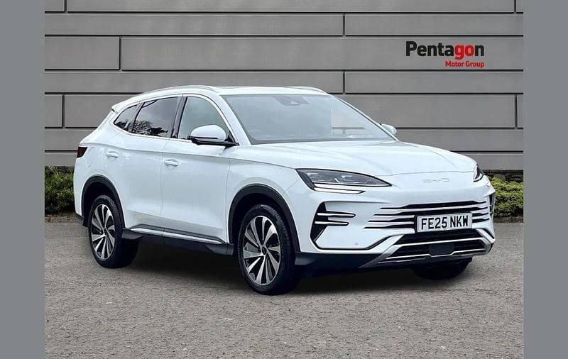 White Used 2025 BYD Seal U Boost SUV | £28,495 (Super price) - Image 1/4