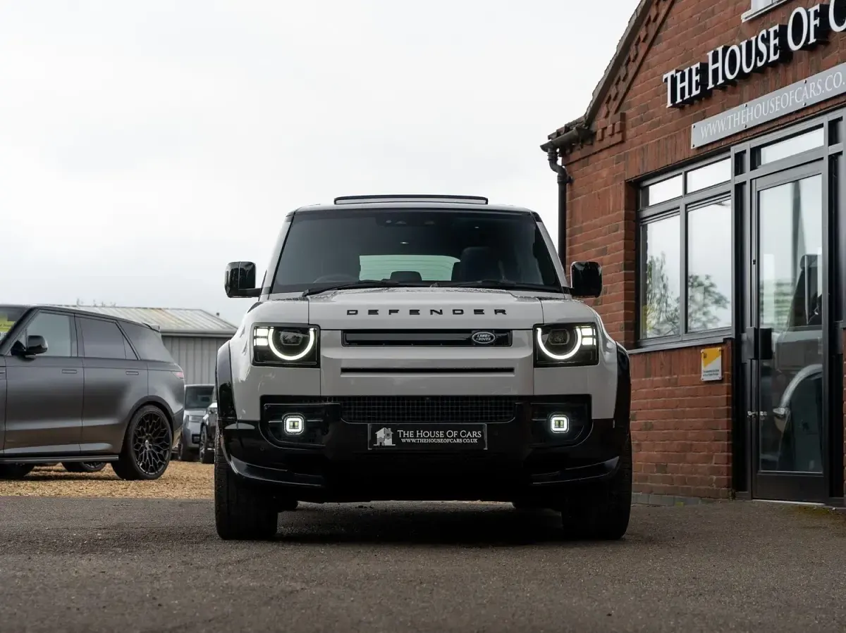 Used Land Rover Defender SE Dynamic 2026 Grey SUV