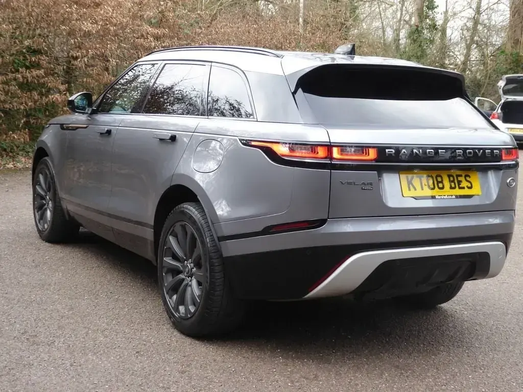 Second-hand Land Rover Range Rover Velar SE Dynamic 404 CP (297 kW) 2022 Gri SUV