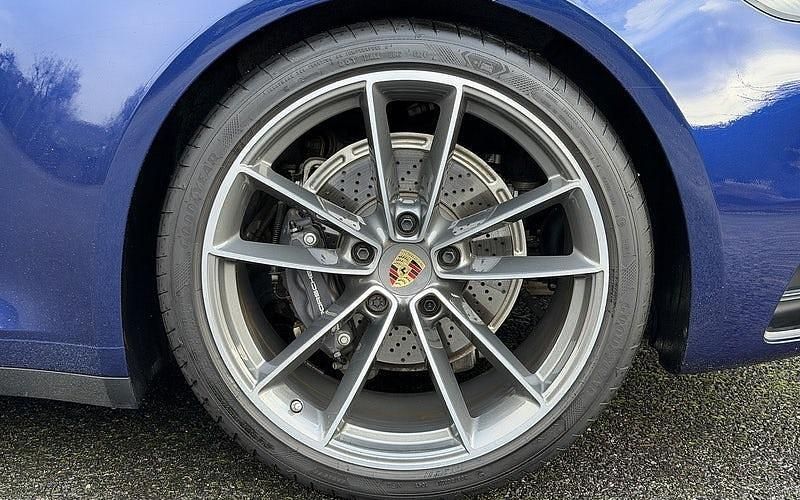 Usado Porsche 911 385 HP (283 kW) 2023 Coupé