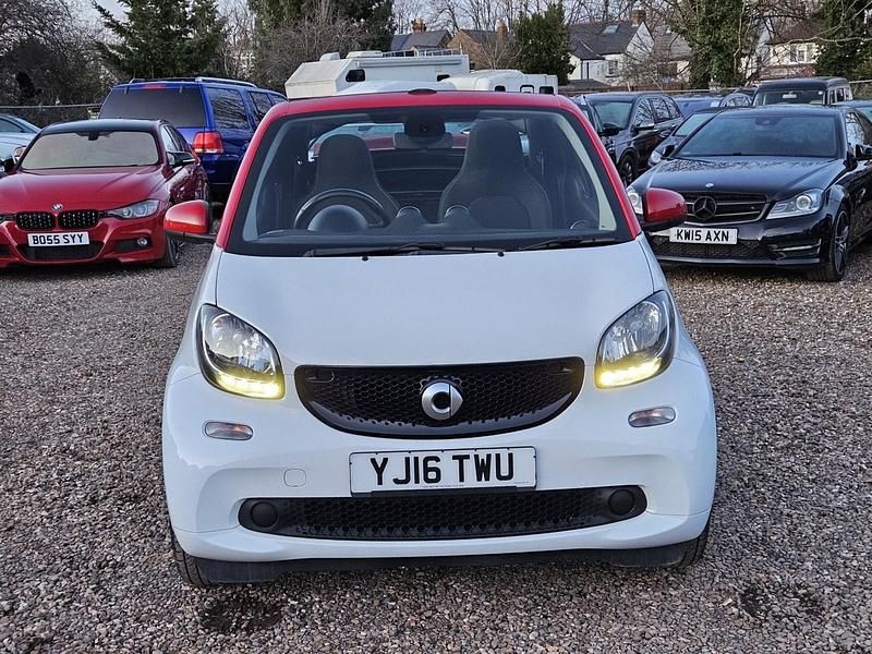 Used Smart ForTwo Cabrio Passion 71 HP (52 kW) 2016 White Cabriolet